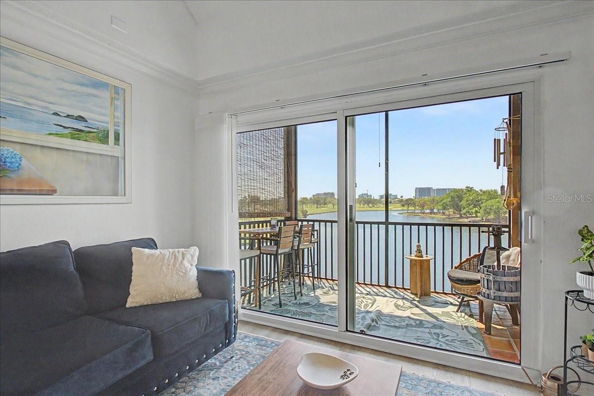 Image 14 of 60 For 2400 Feather Sound Drive 733