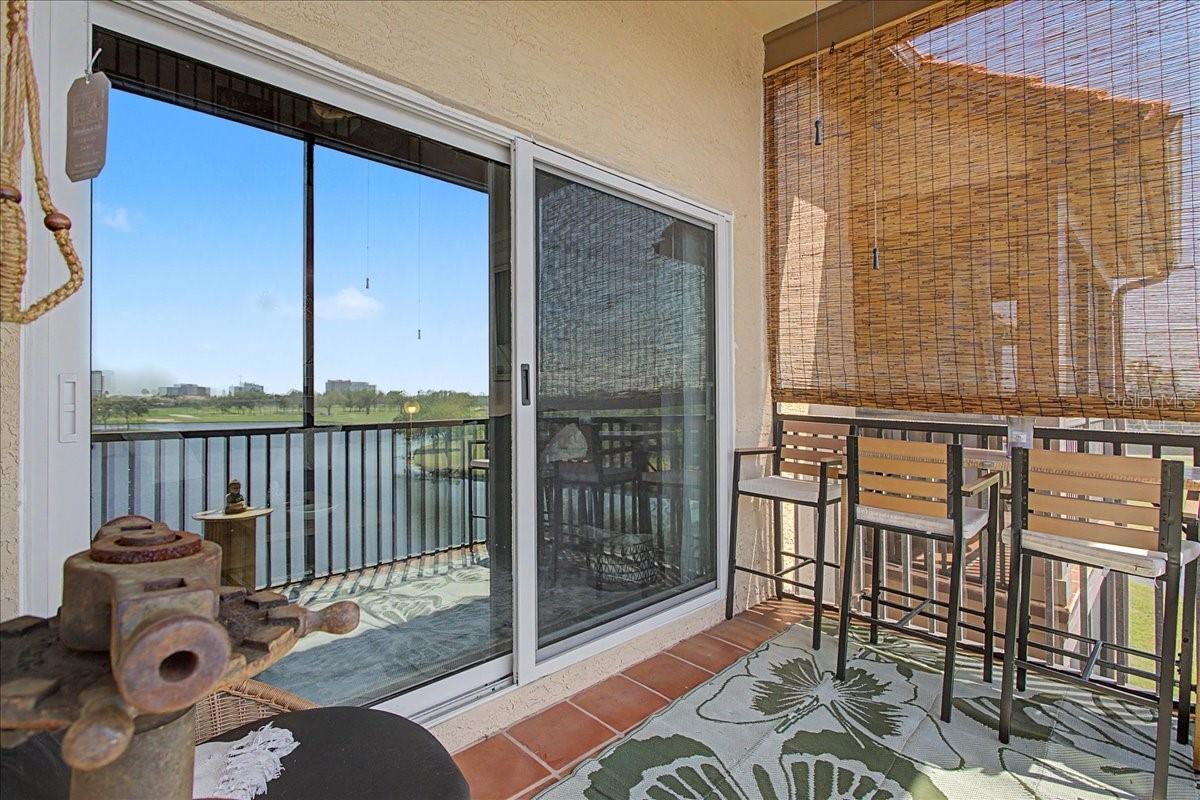 Image 18 of 60 For 2400 Feather Sound Drive 733