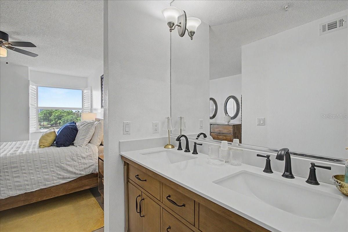 Image 25 of 60 For 2400 Feather Sound Drive 733