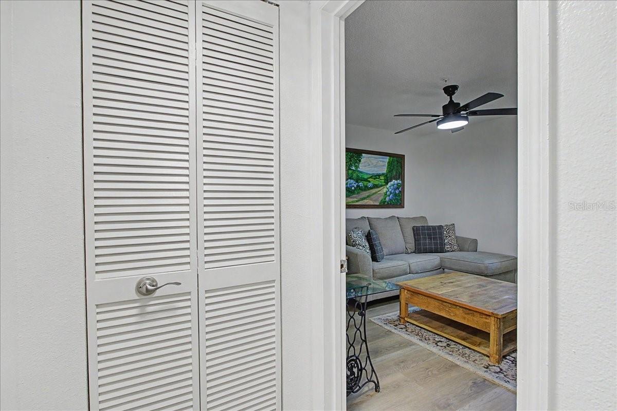 Image 28 of 60 For 2400 Feather Sound Drive 733