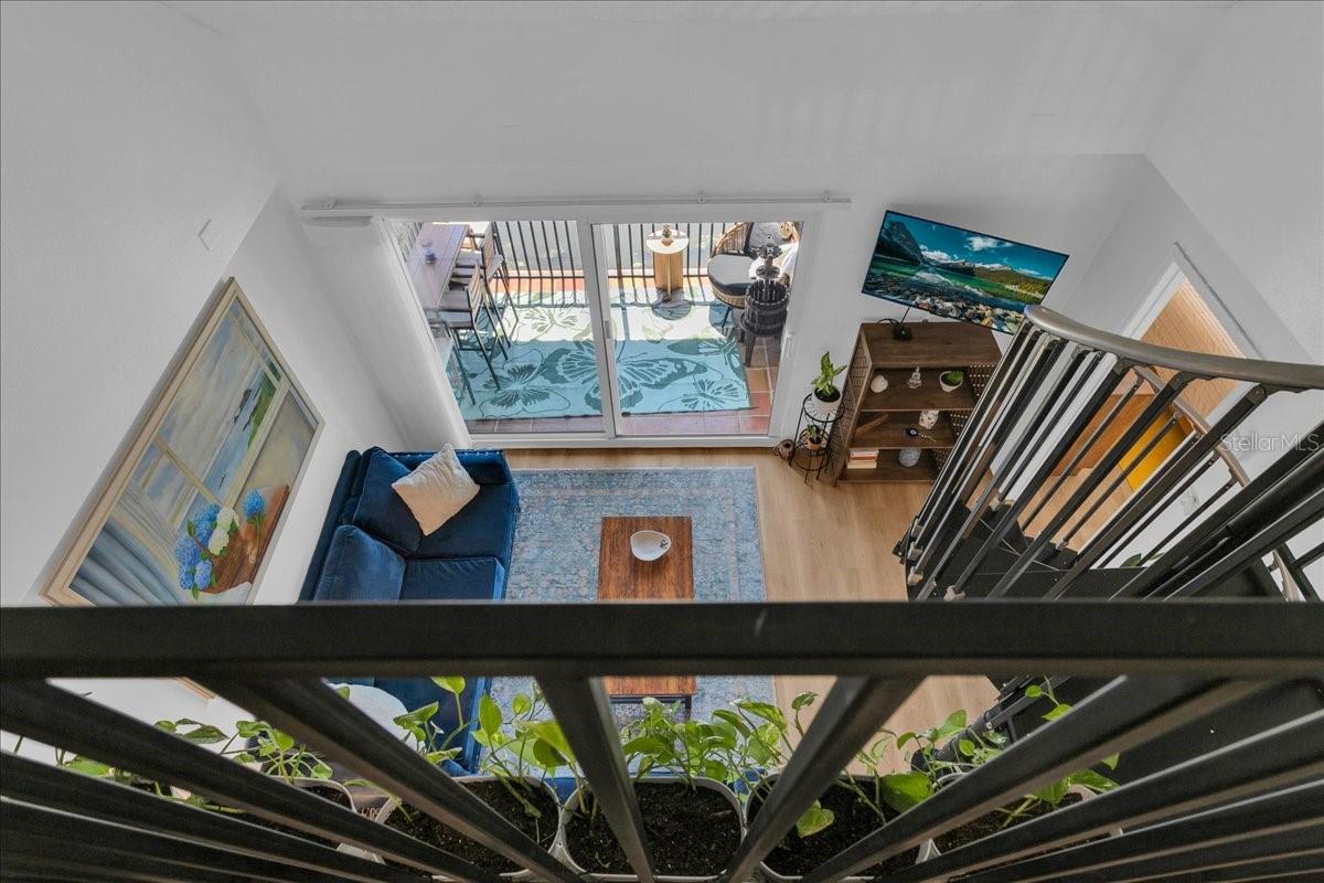 Image 40 of 60 For 2400 Feather Sound Drive 733