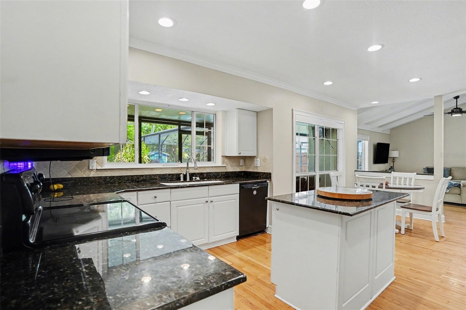 Image 8 of 32 For 15403 Summerwind Drive