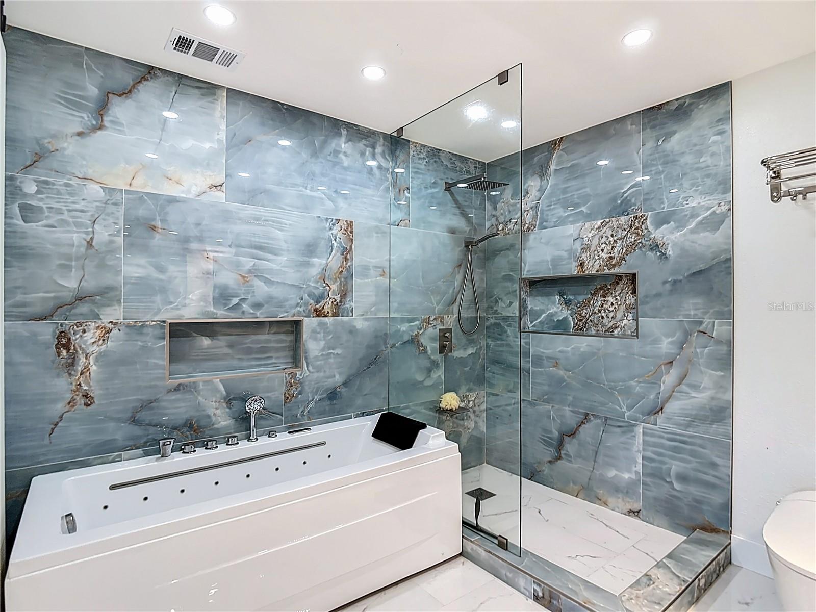 Listing photo id 8 for 216 Corbett Road