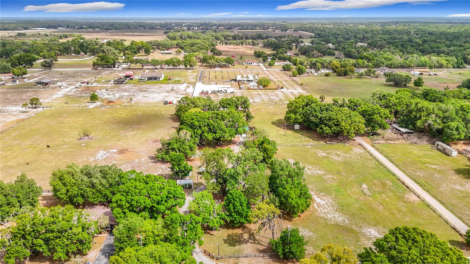 Listing photo id 9 for 216 Corbett Road