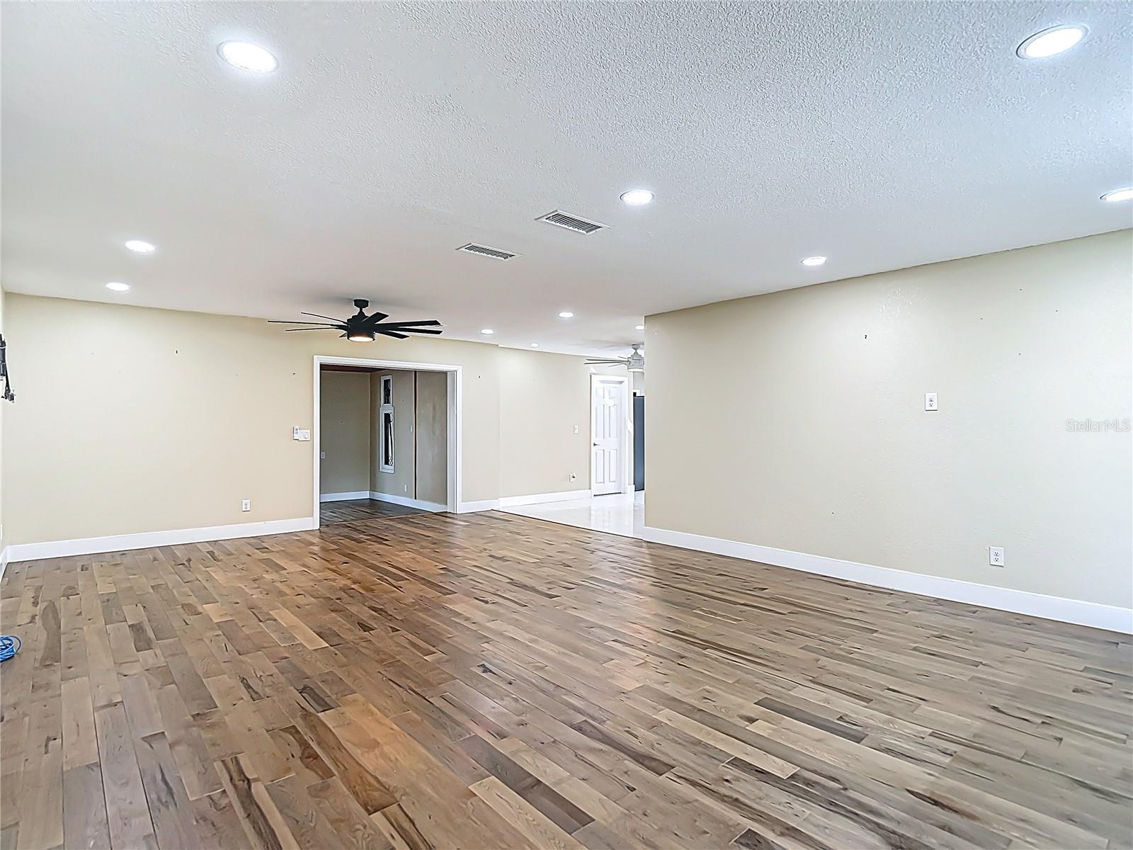 Listing photo id 15 for 216 Corbett Road