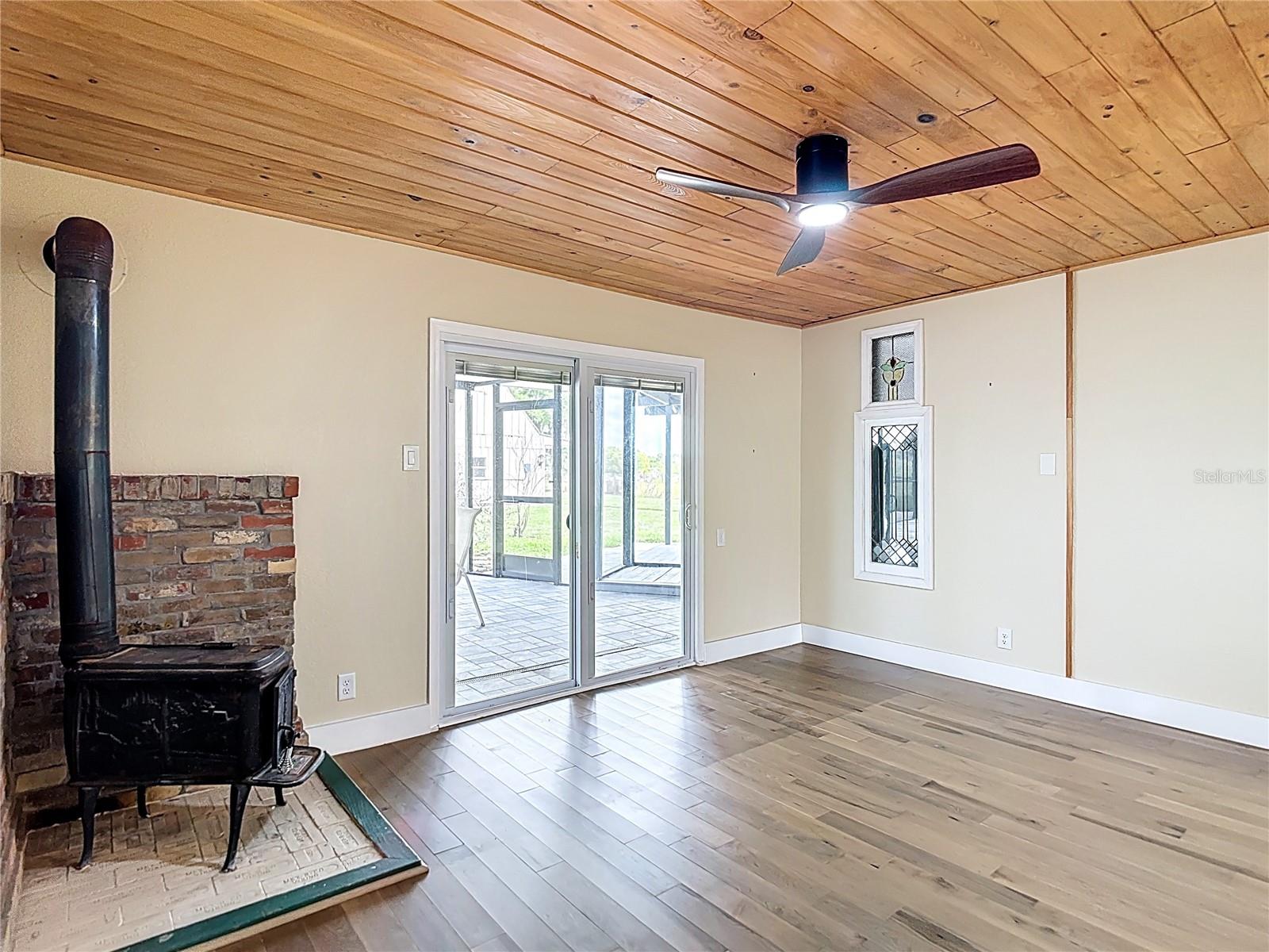 Listing photo id 63 for 216 Corbett Road