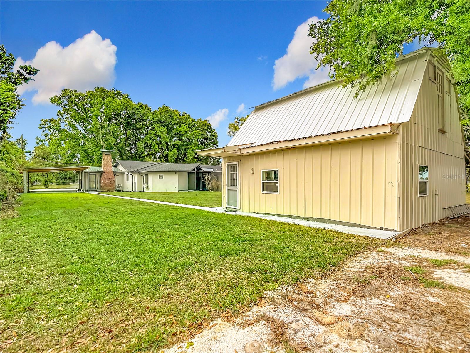 Listing photo id 68 for 216 Corbett Road