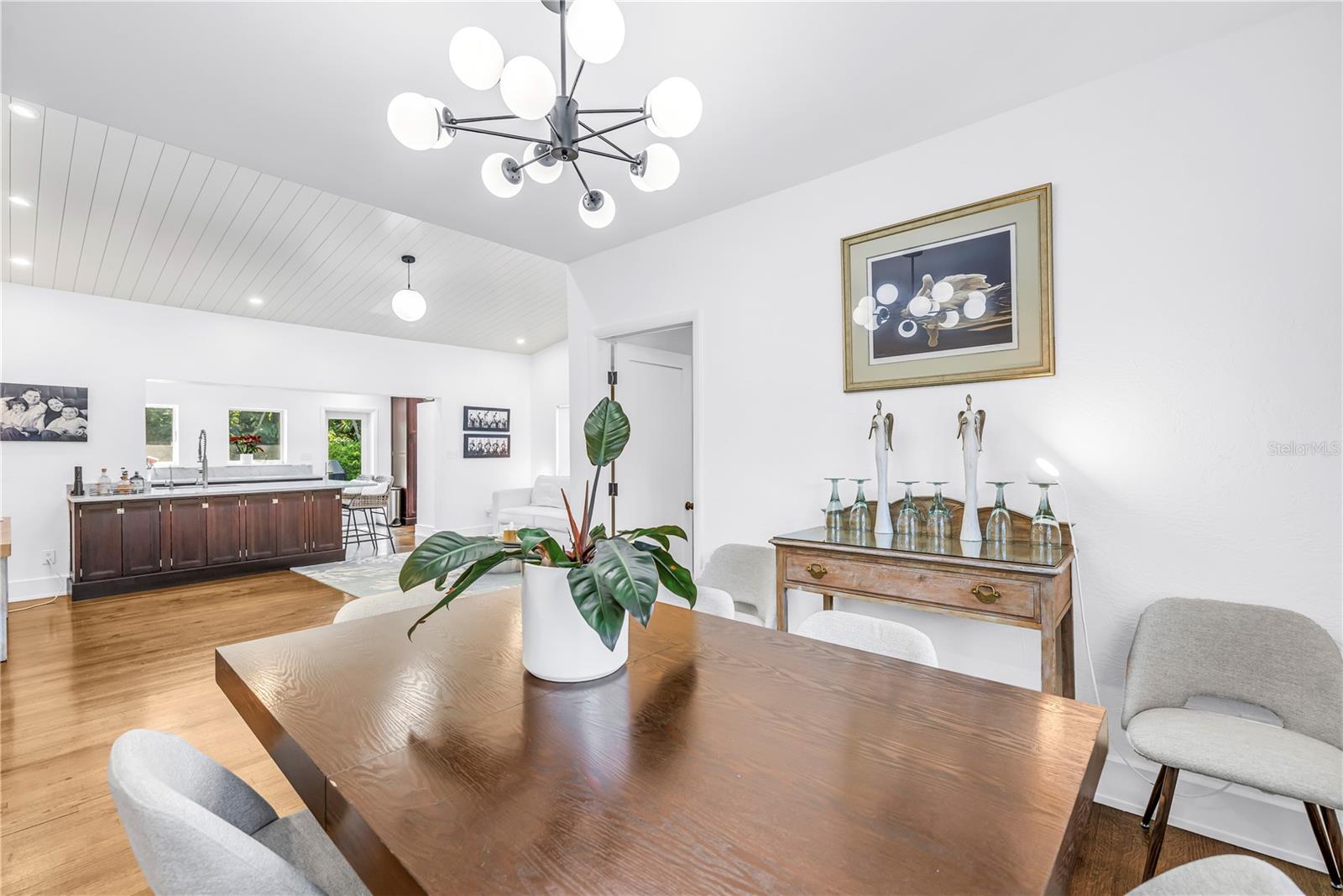 Image 10 of 60 For 209 Bandera Way Ne