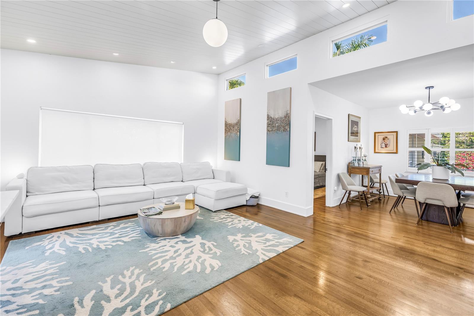 Image 13 of 60 For 209 Bandera Way Ne