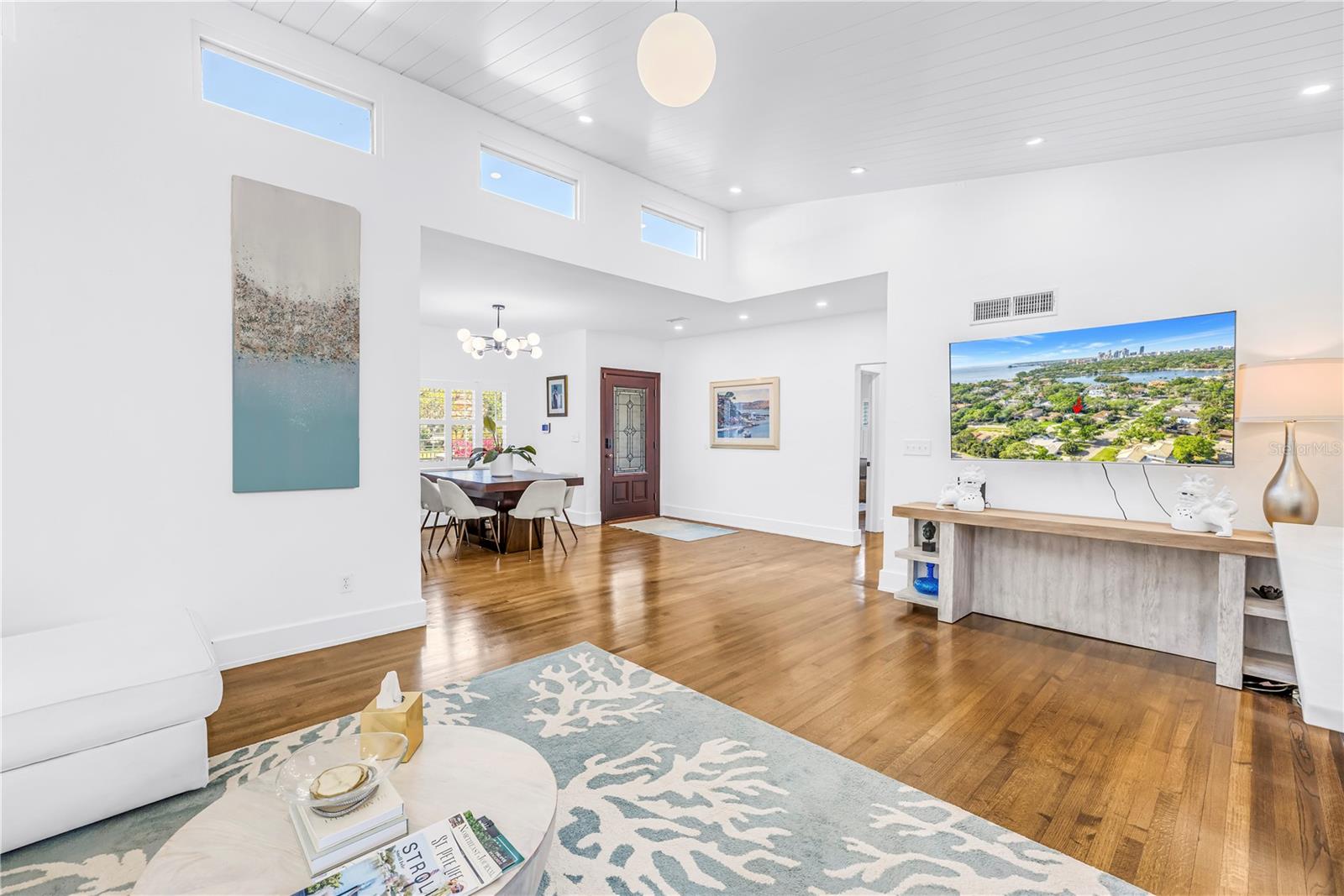 Image 16 of 60 For 209 Bandera Way Ne