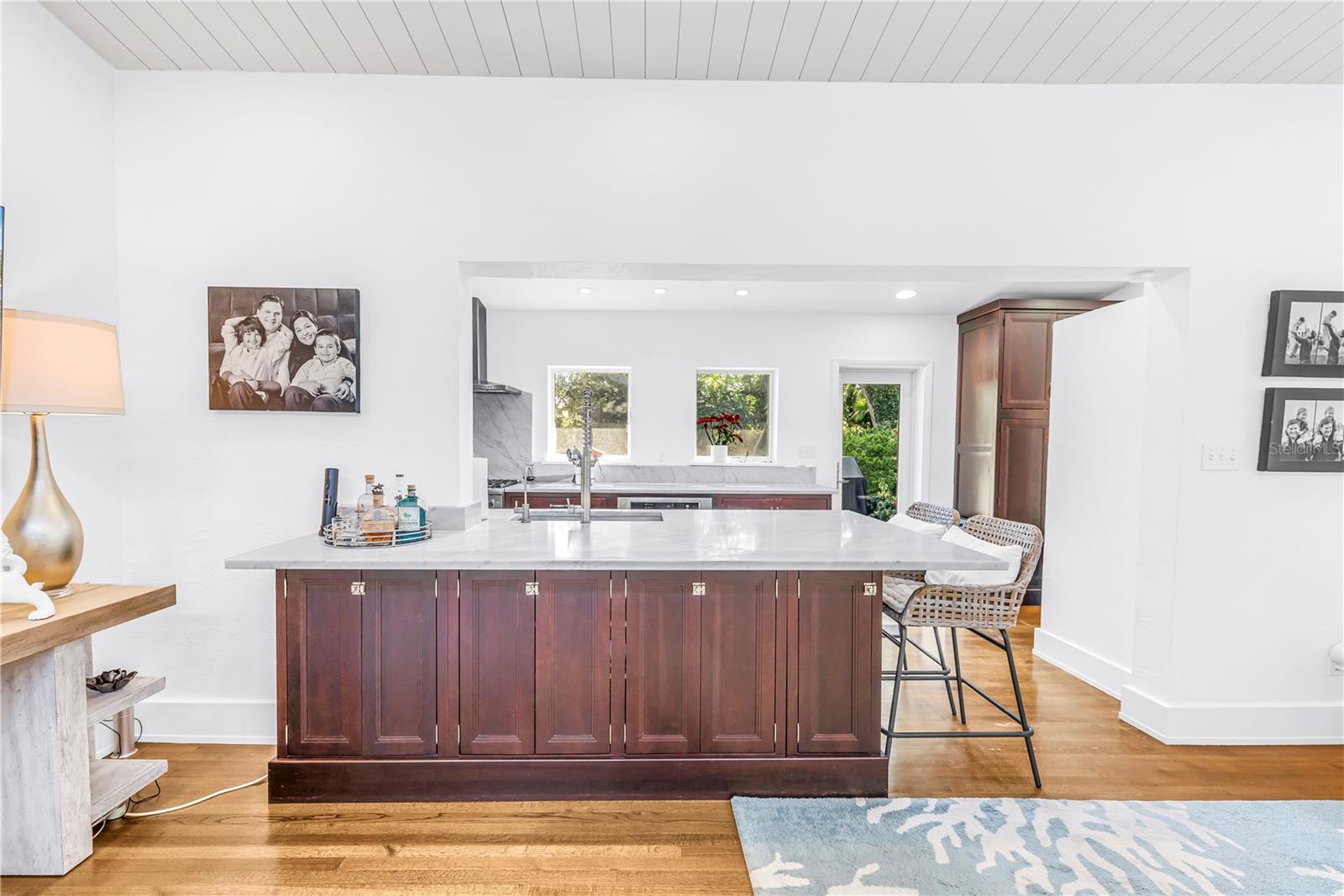 Image 17 of 60 For 209 Bandera Way Ne