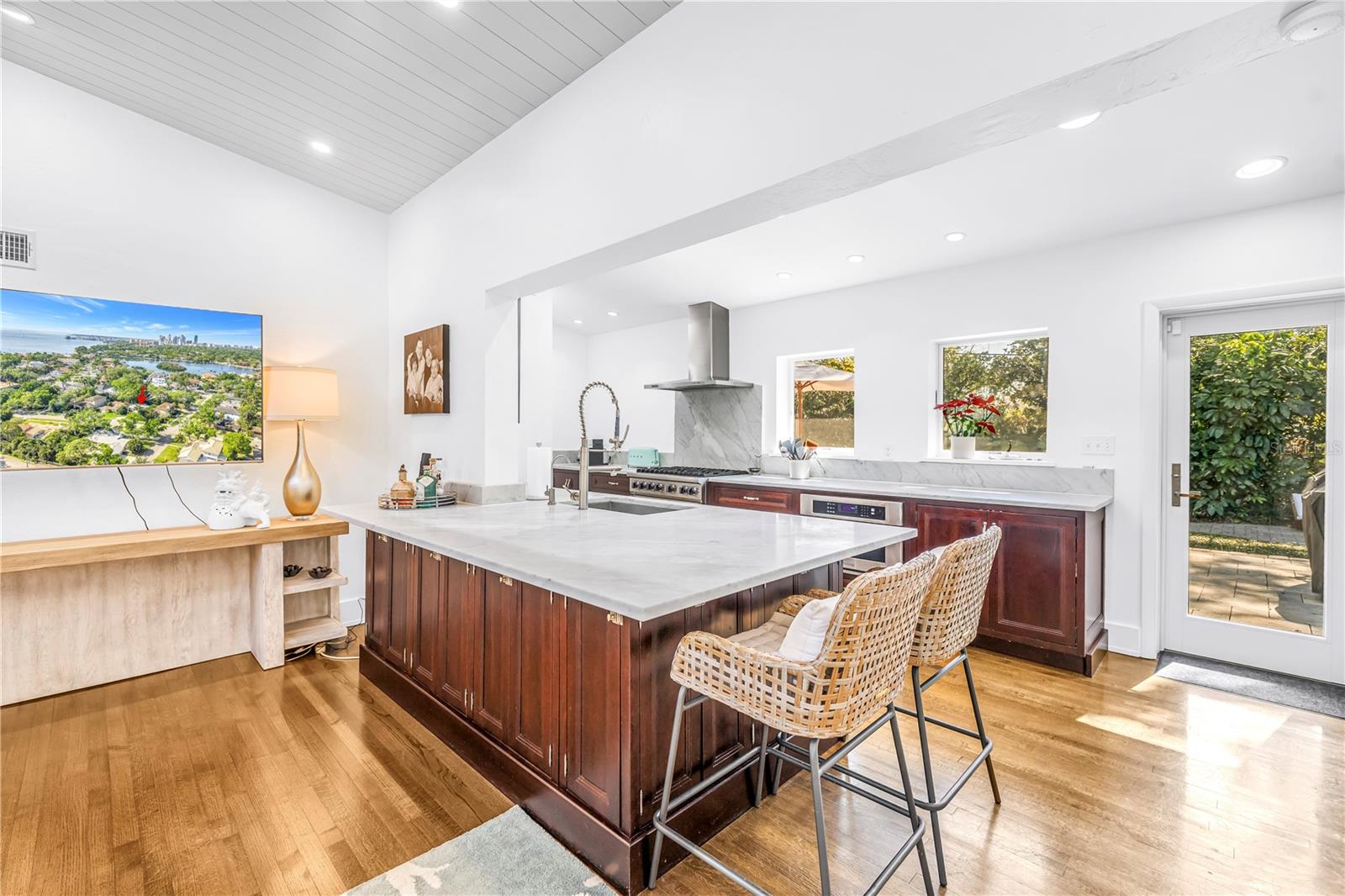 Image 19 of 60 For 209 Bandera Way Ne