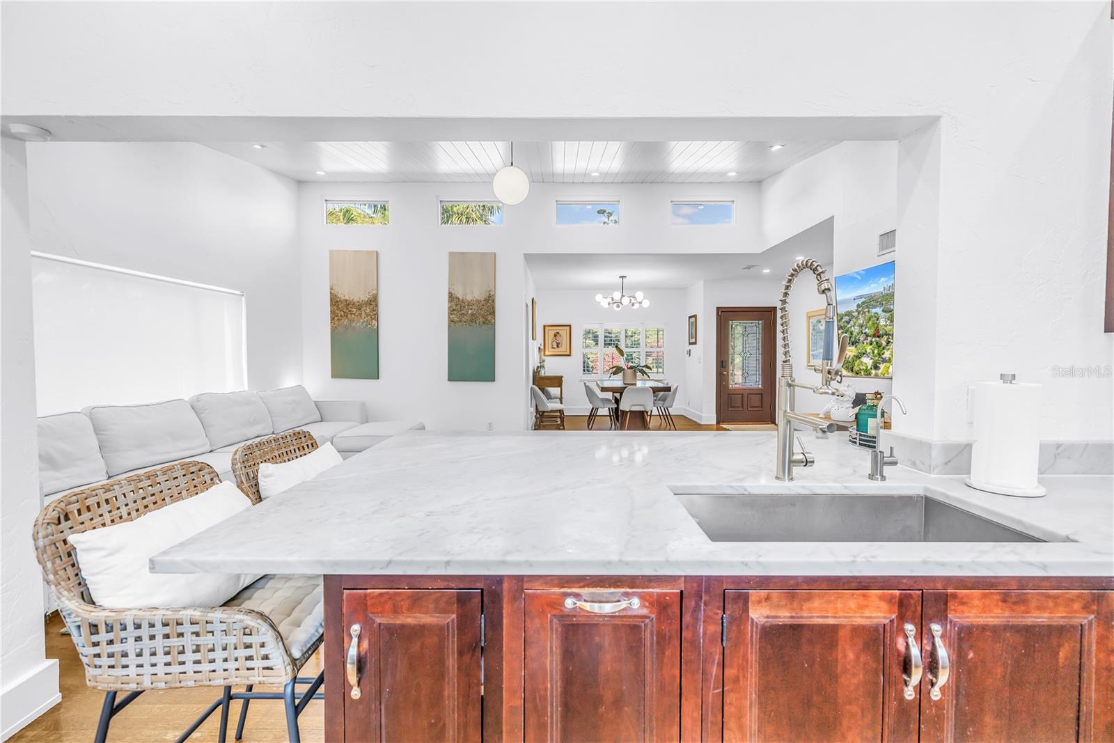 Image 20 of 60 For 209 Bandera Way Ne