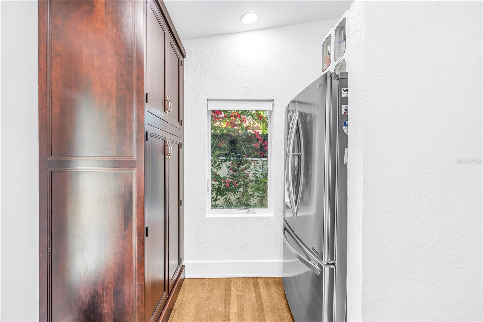 Image 25 of 60 For 209 Bandera Way Ne