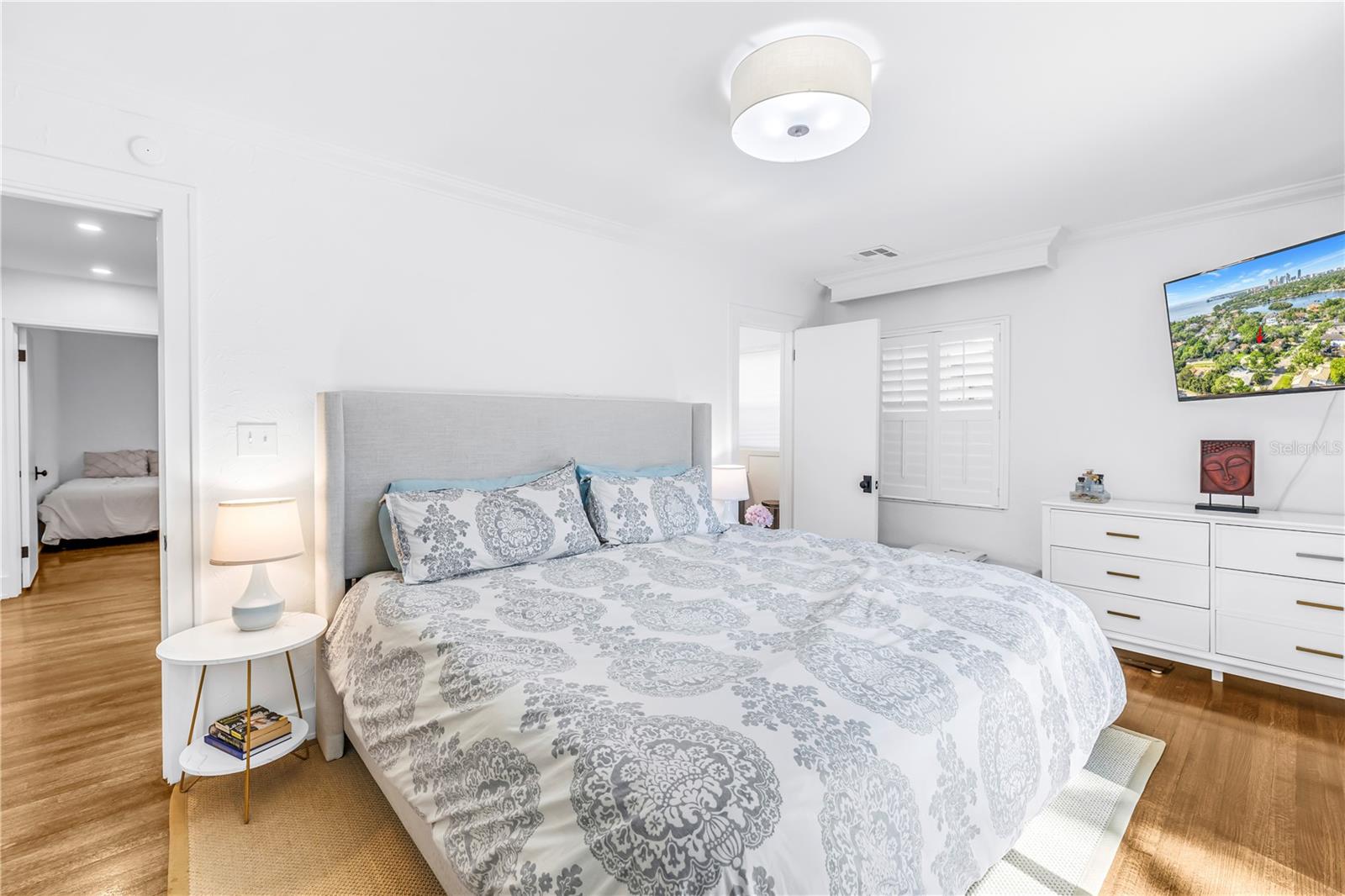 Image 32 of 60 For 209 Bandera Way Ne