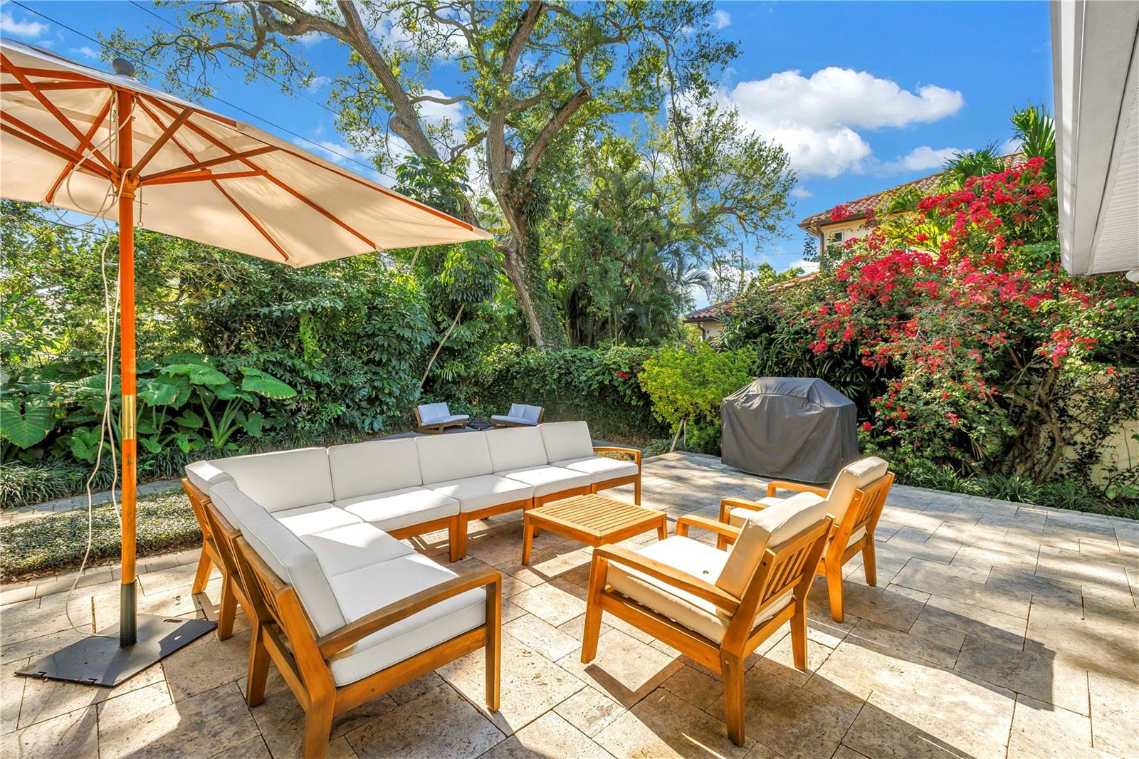 Image 39 of 60 For 209 Bandera Way Ne