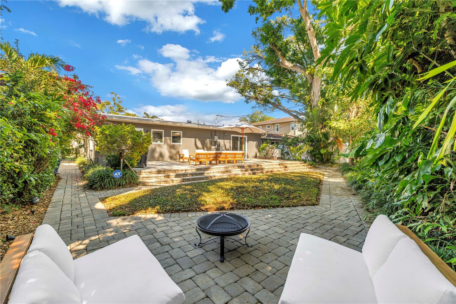 Image 43 of 60 For 209 Bandera Way Ne