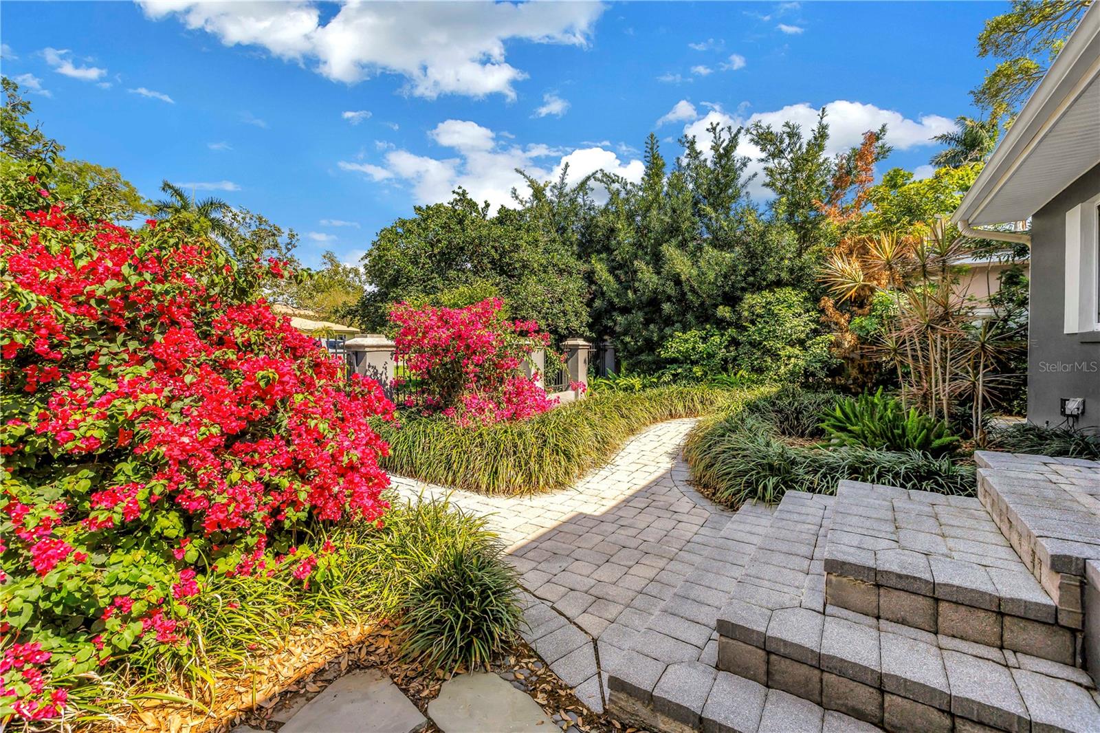 Image 6 of 60 For 209 Bandera Way Ne