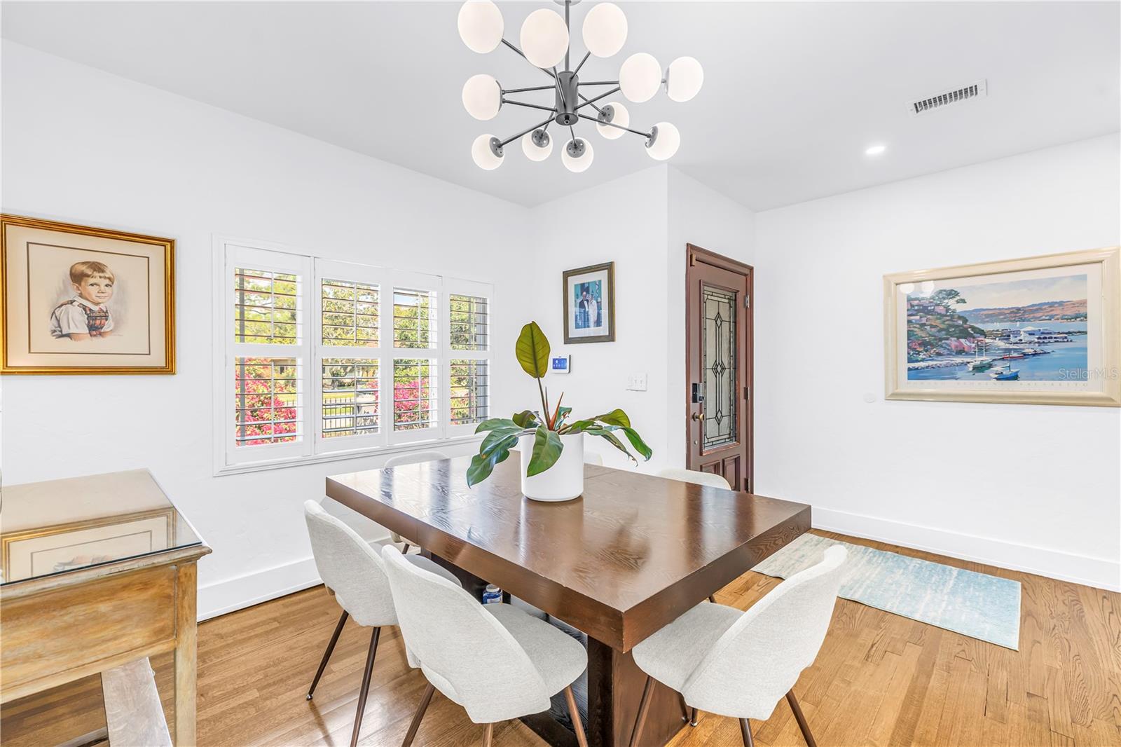 Image 9 of 60 For 209 Bandera Way Ne