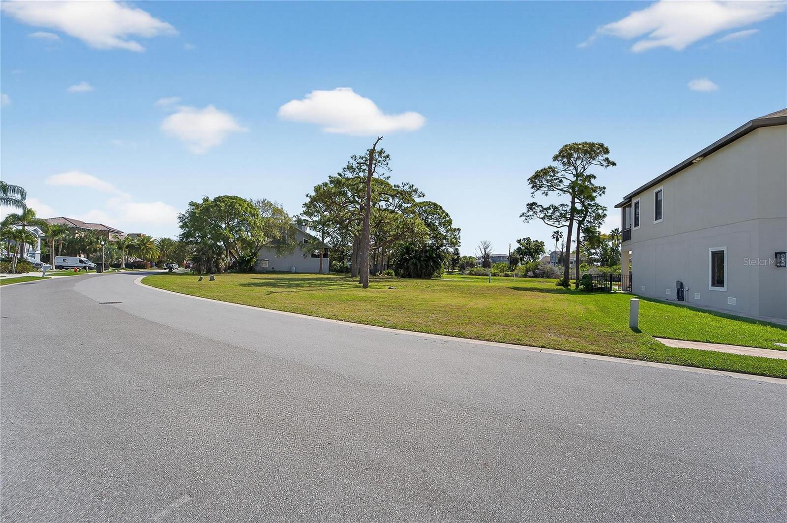 Image 10 of 26 For N Pointe Alexis Drive