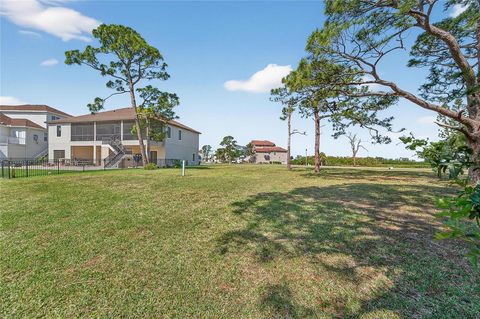 Image 13 of 26 For N Pointe Alexis Drive