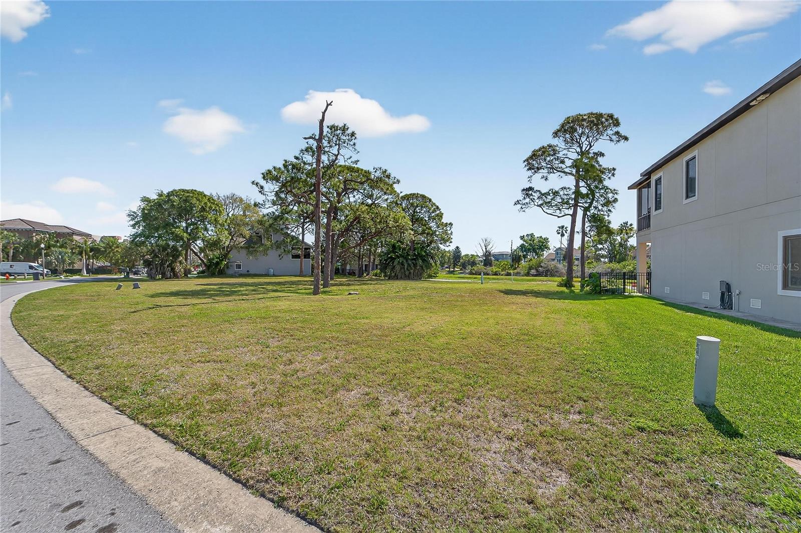 Image 5 of 26 For N Pointe Alexis Drive