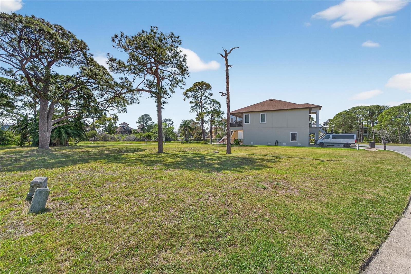 Image 7 of 26 For N Pointe Alexis Drive