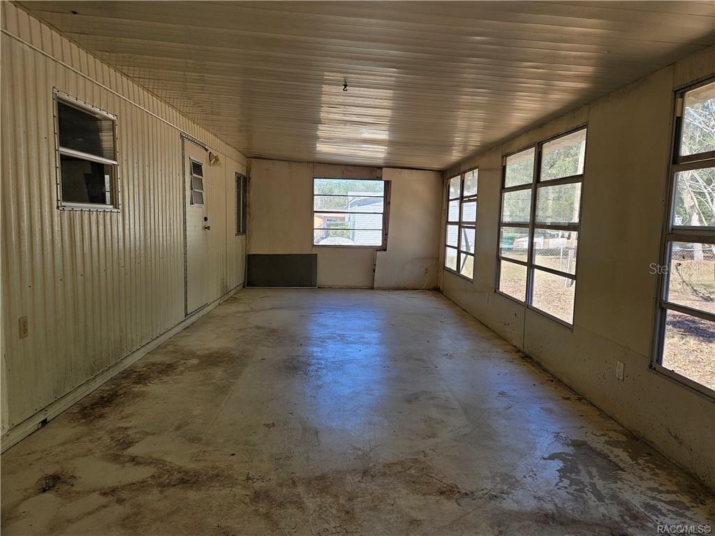 Image 13 of 24 For 89 Scarboro Avenue