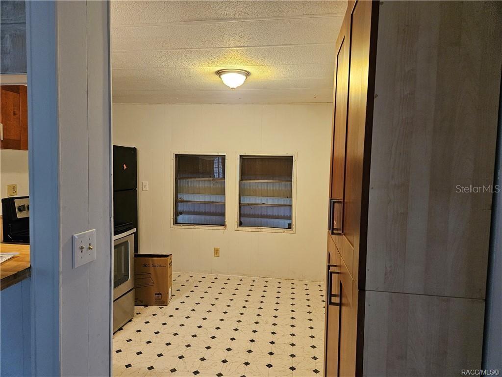 Image 22 of 24 For 89 Scarboro Avenue