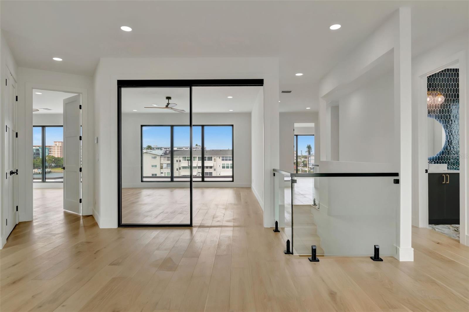 Listing photo id 36 for 7176 Shore Drive S