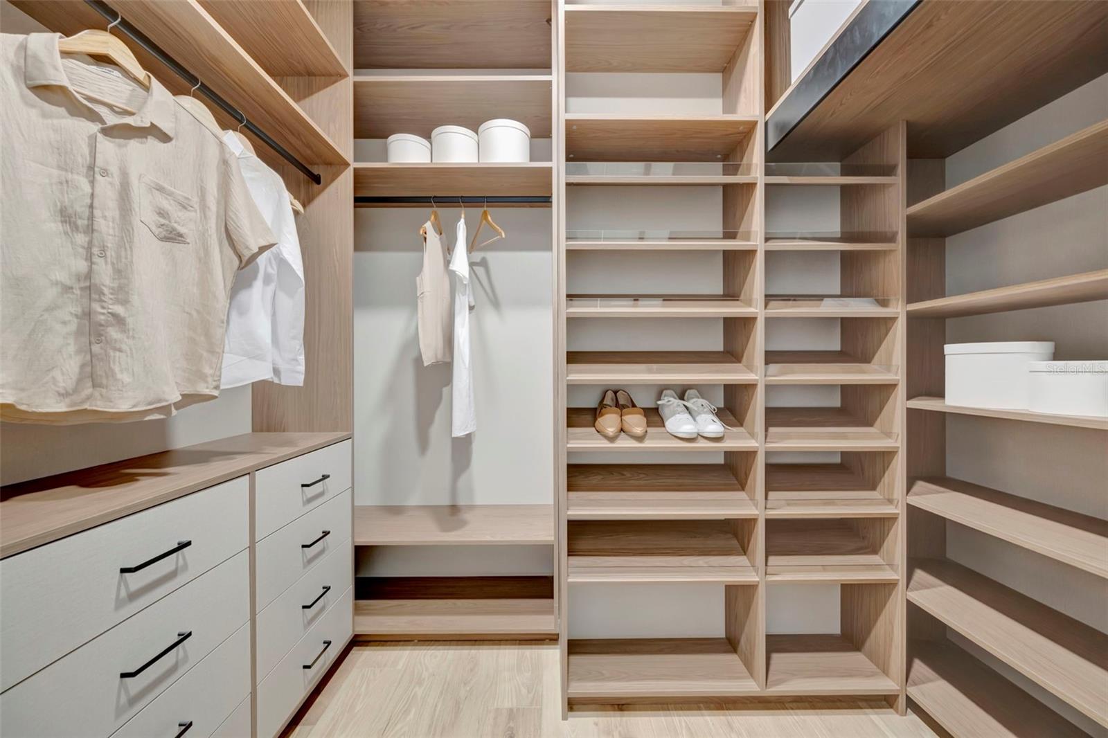 Listing photo id 45 for 7176 Shore Drive S