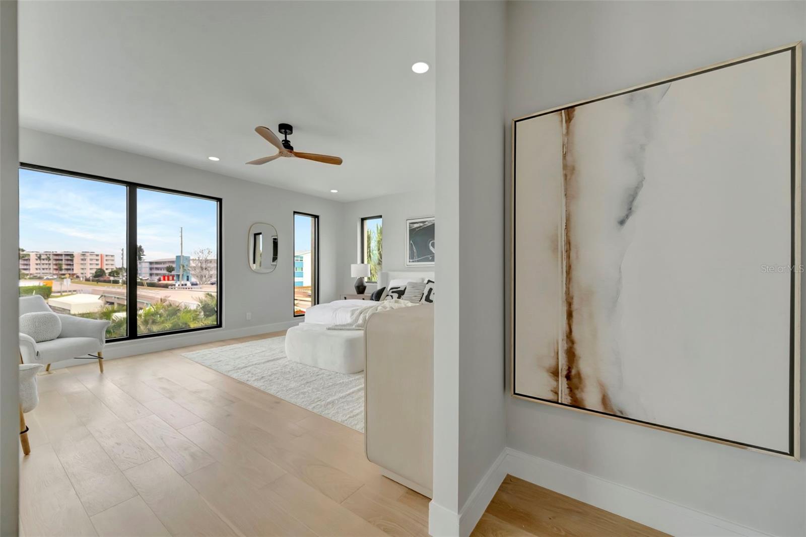 Listing photo id 46 for 7176 Shore Drive S