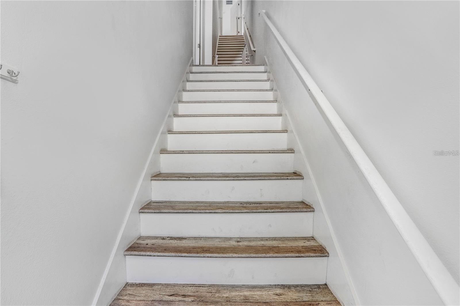 Image 4 of 35 For 6823 Kissimmee Street