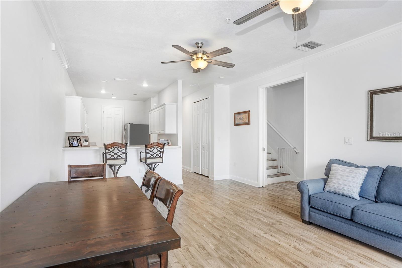 Image 7 of 35 For 6823 Kissimmee Street