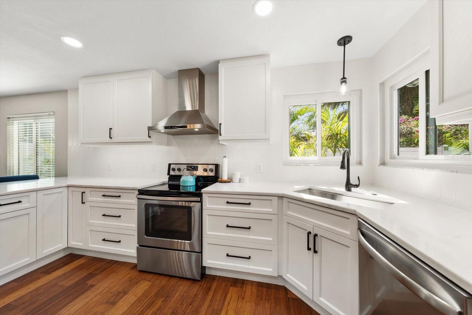 Image 15 of 52 For 2929 Longbrooke Way