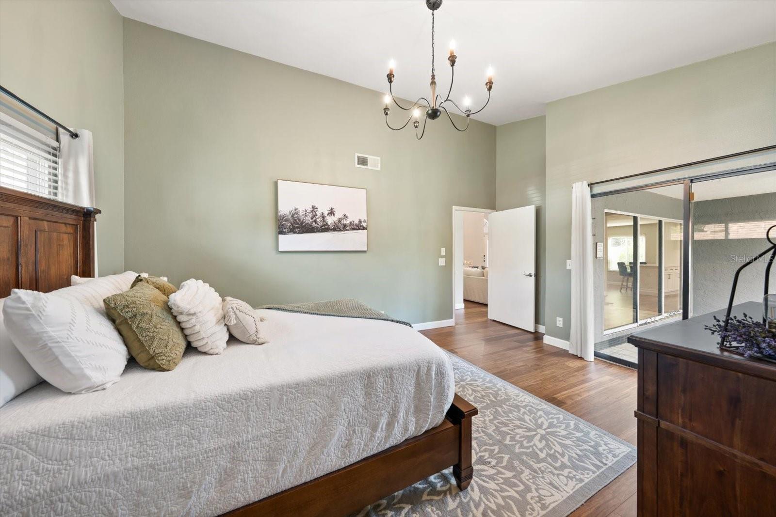 Image 21 of 52 For 2929 Longbrooke Way