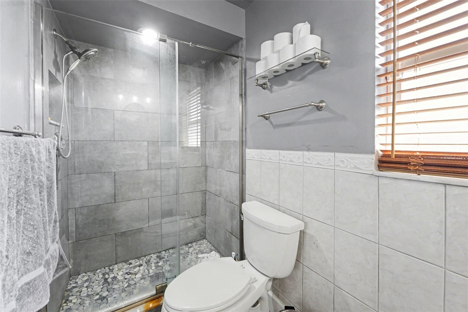 Image 17 of 33 For 2561 Blackwood Circle