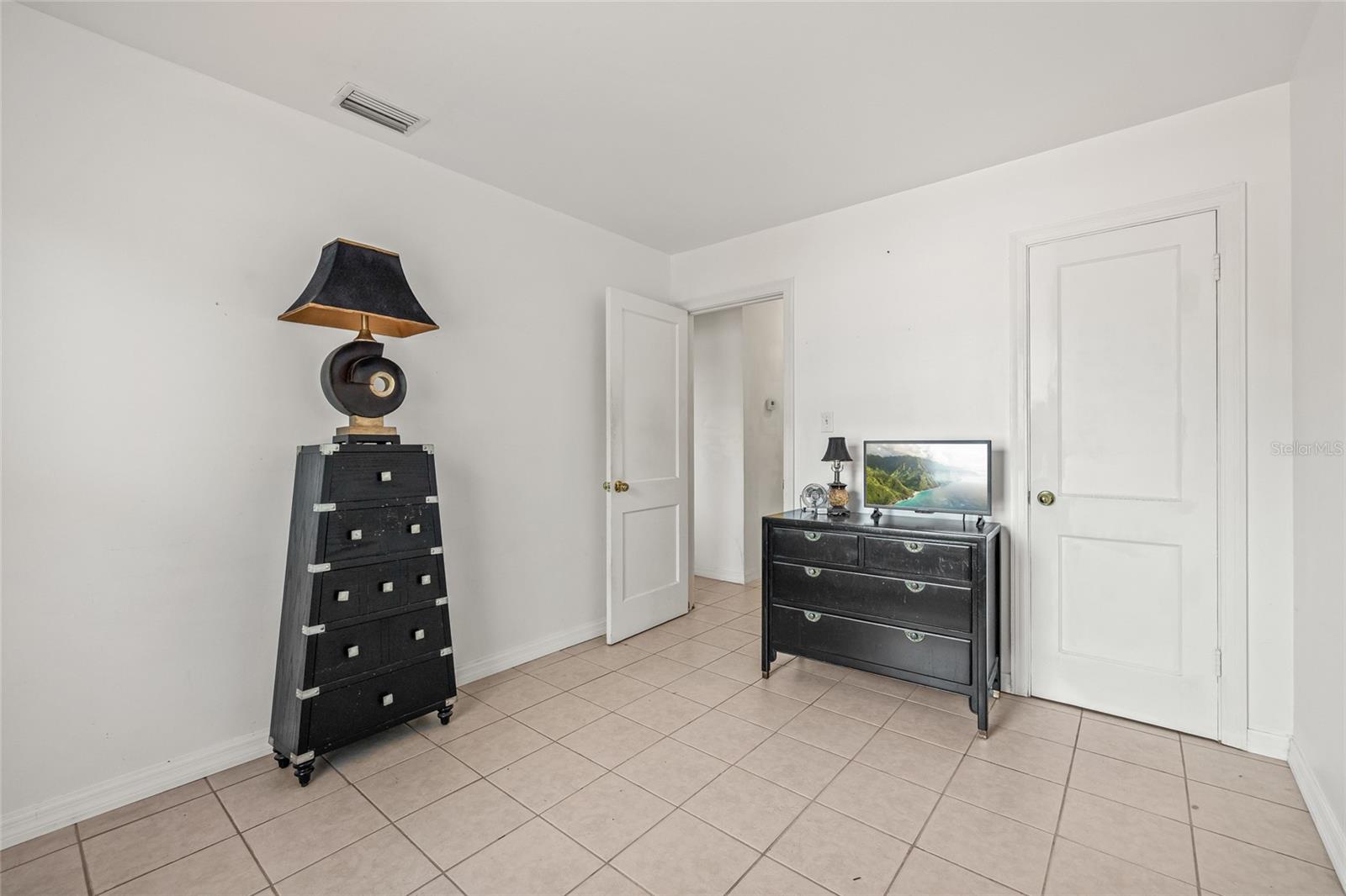 Image 19 of 39 For 7328 9th Avenue N