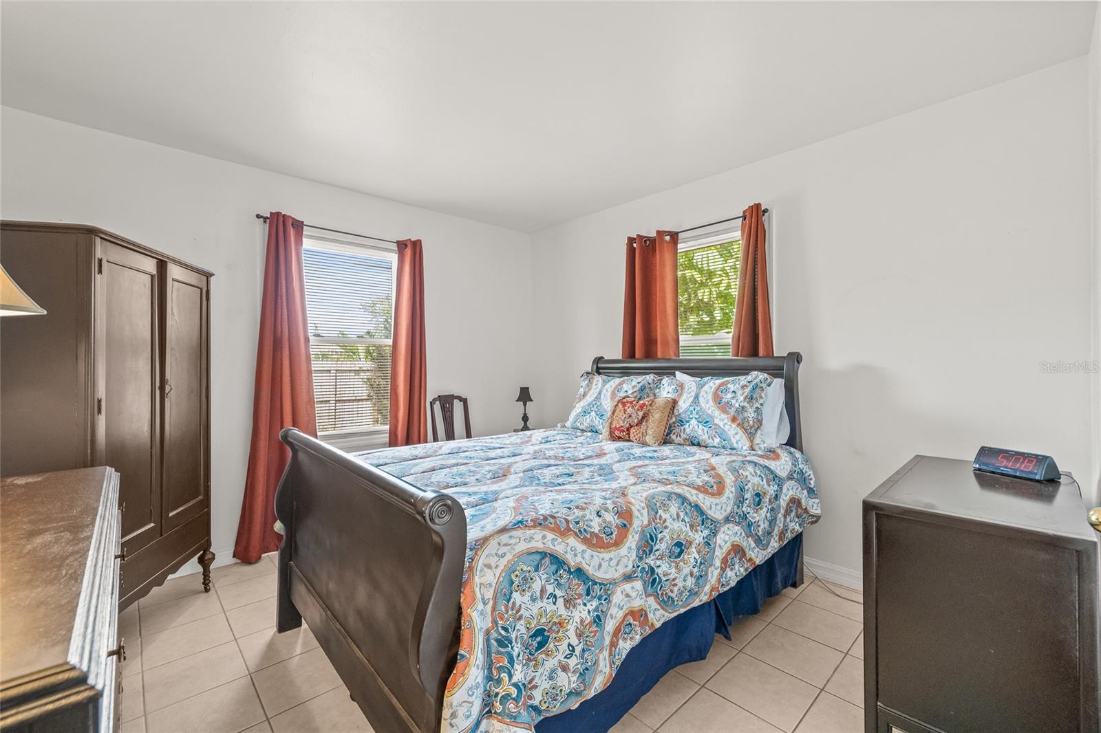 Image 5 of 39 For 7328 9th Avenue N