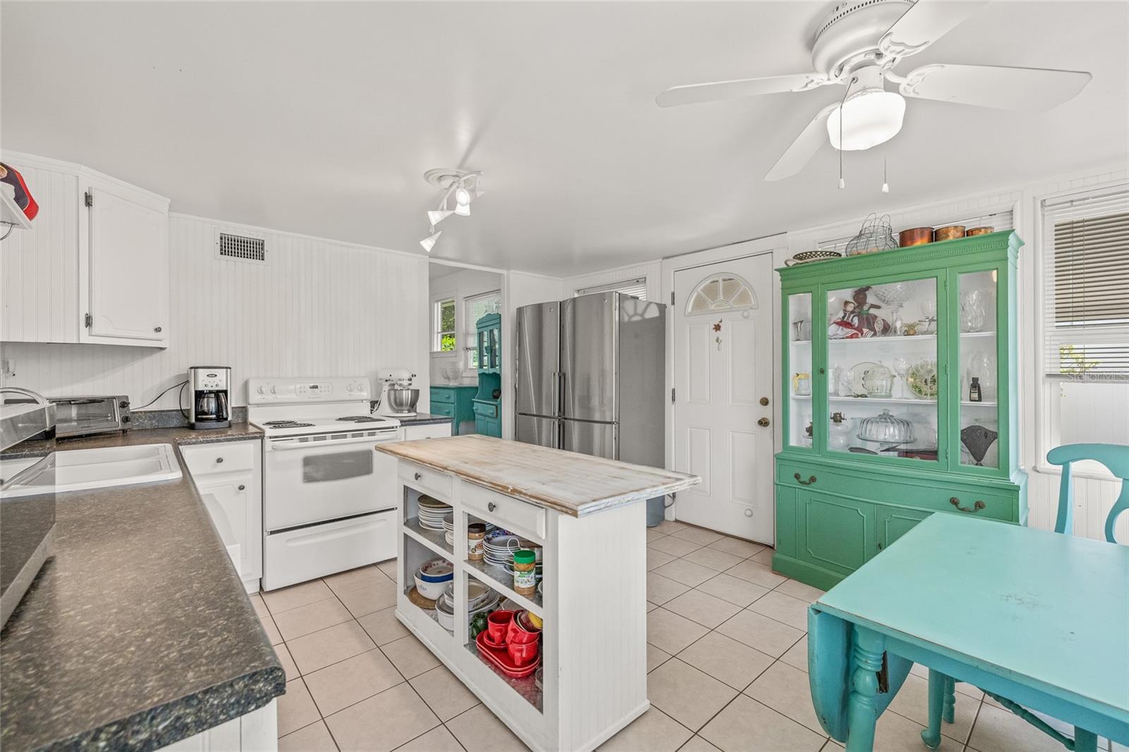 Image 9 of 39 For 7328 9th Avenue N