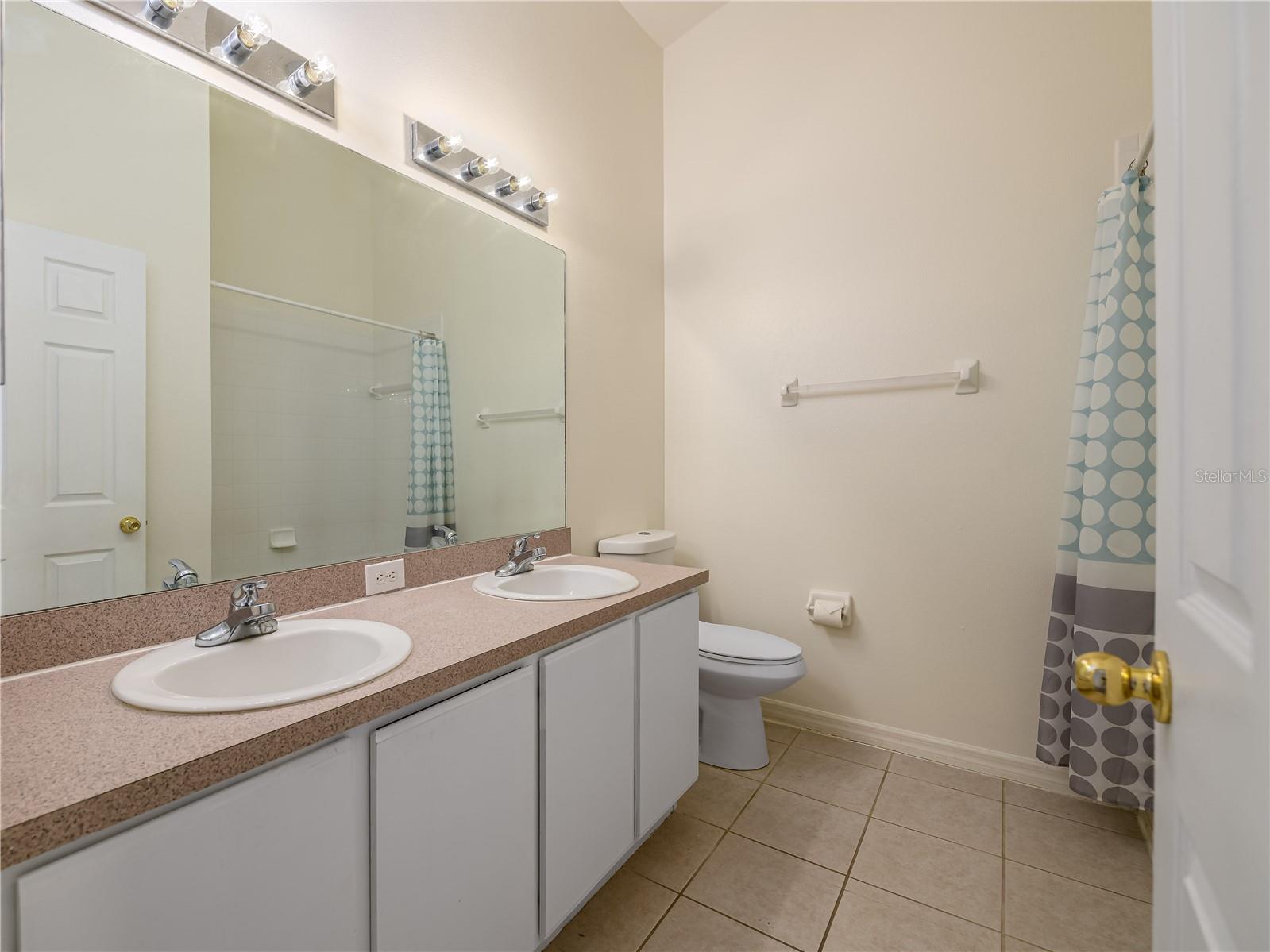 Image 17 of 33 For 9619 Carlsdale Drive