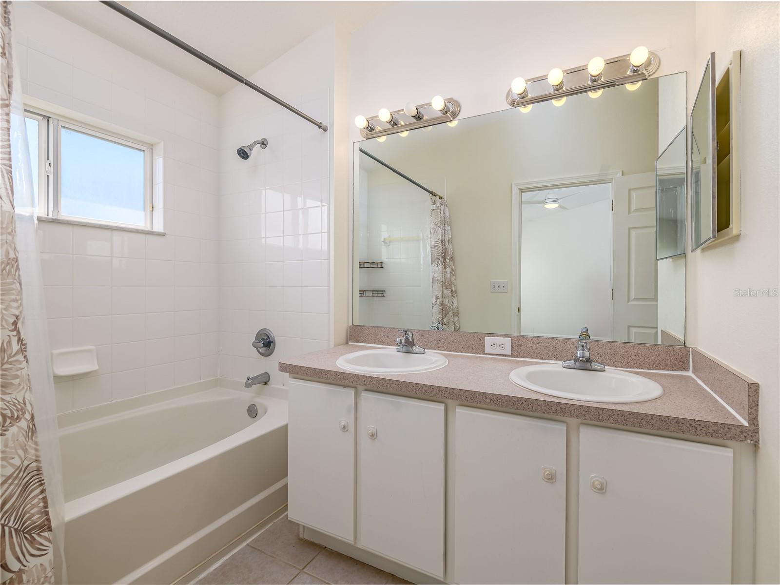 Image 21 of 33 For 9619 Carlsdale Drive