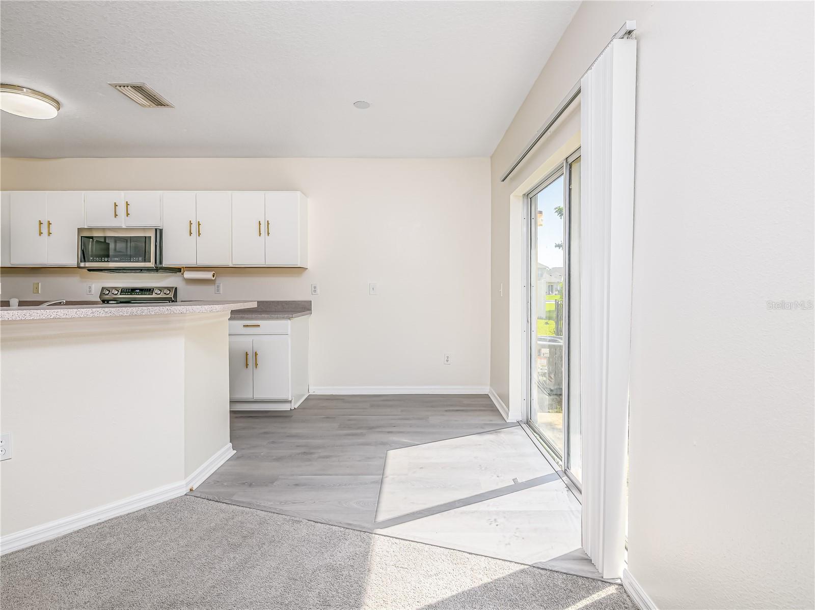 Image 5 of 33 For 9619 Carlsdale Drive