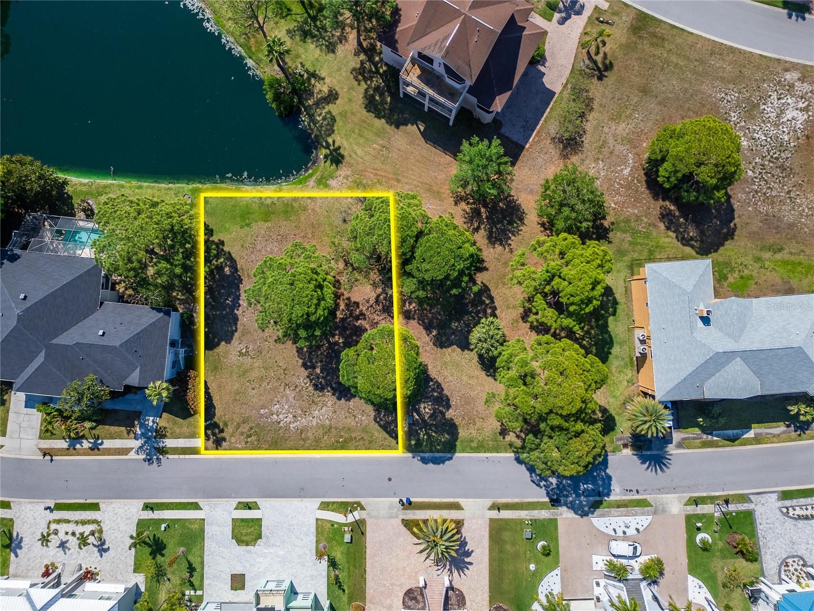 Details for Harbour Watch Circle, TARPON SPRINGS, FL 34689