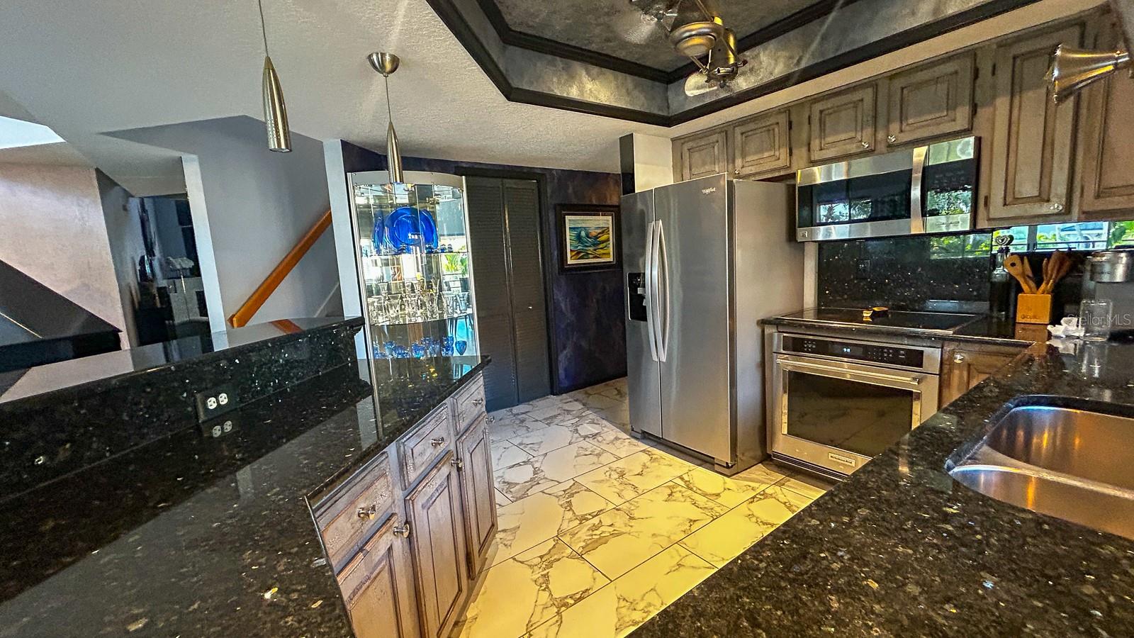 Image 10 of 59 For 1635 Royal Palm Drive S A