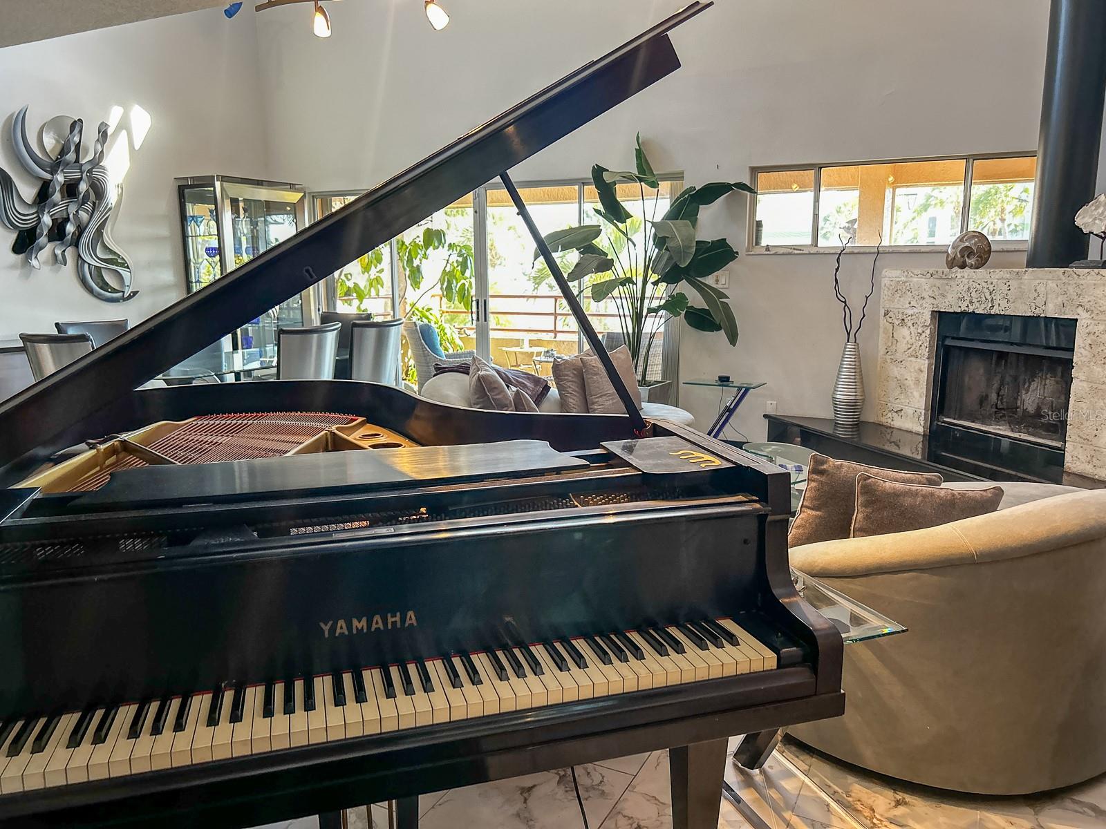 Image 18 of 59 For 1635 Royal Palm Drive S A