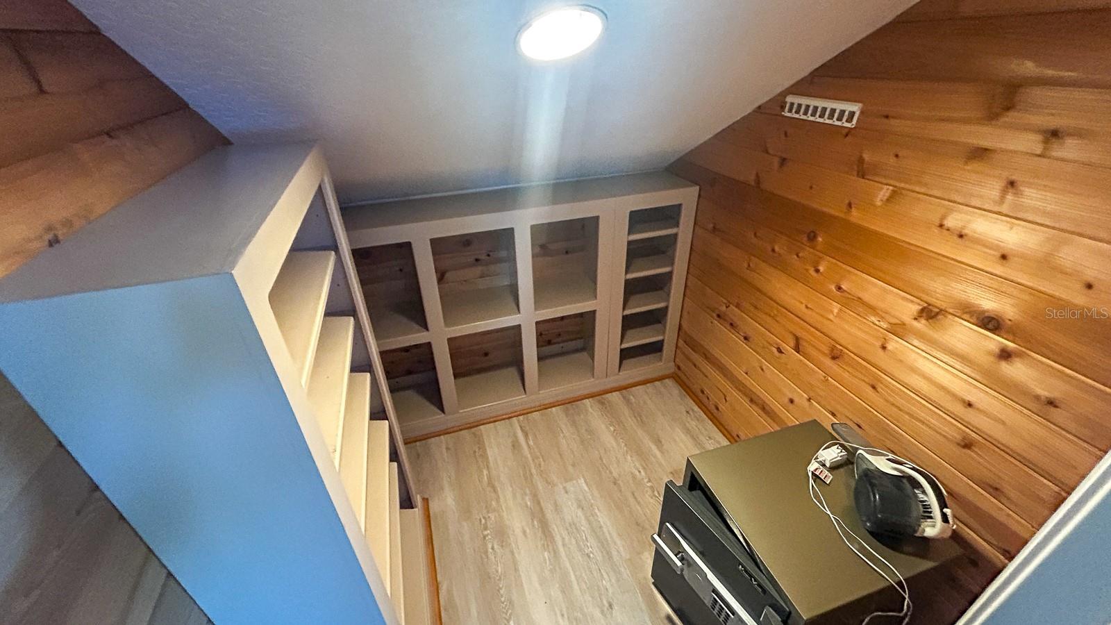 Image 30 of 59 For 1635 Royal Palm Drive S A