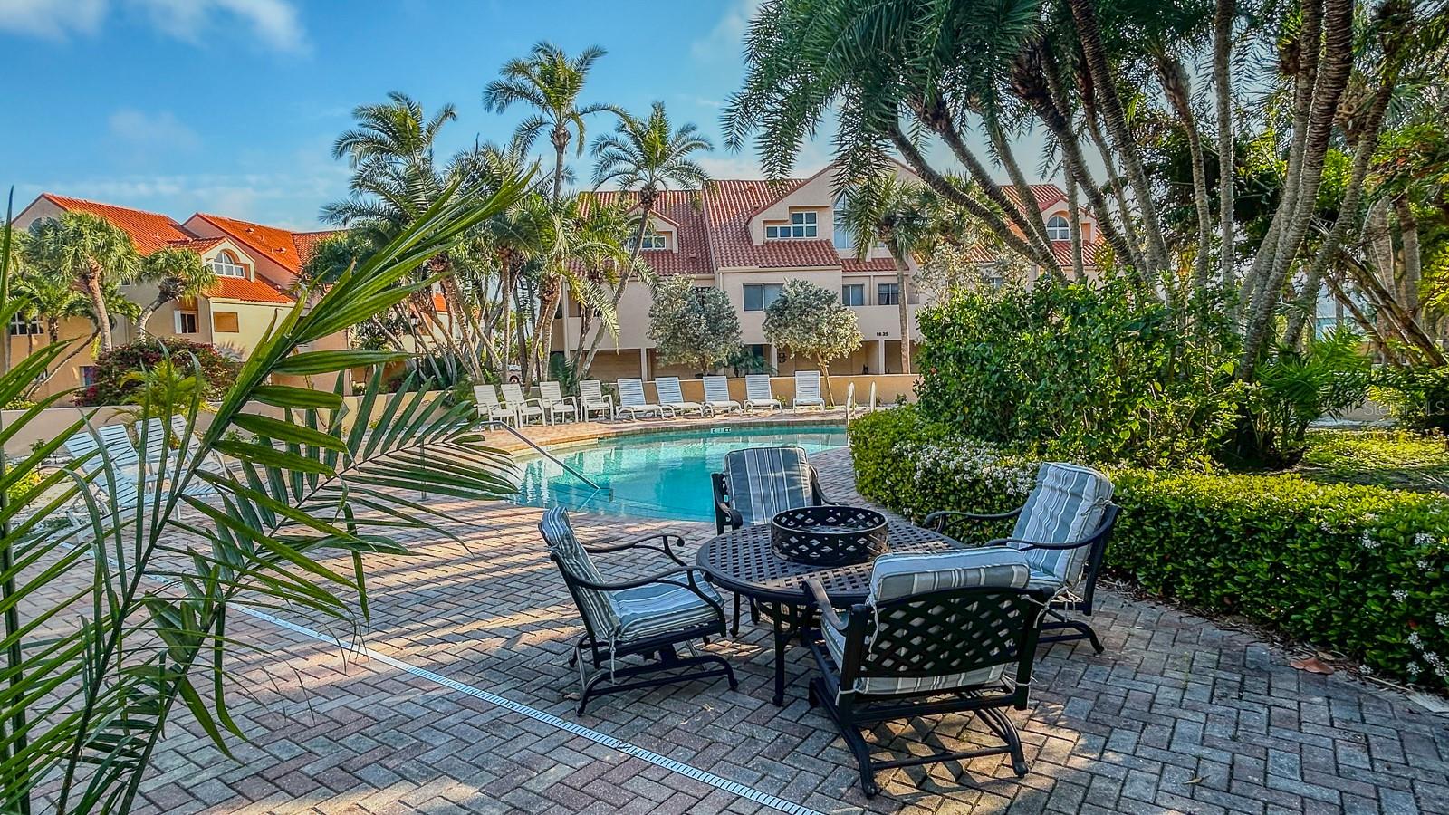 Image 6 of 59 For 1635 Royal Palm Drive S A