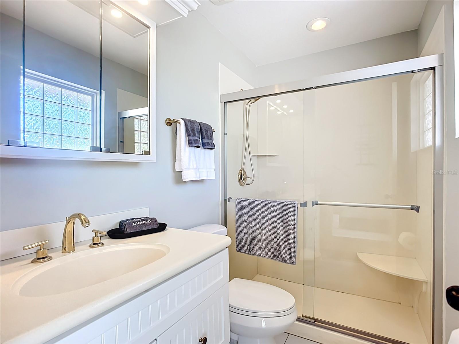 Image 17 of 51 For 3100 Gulf Drive 2