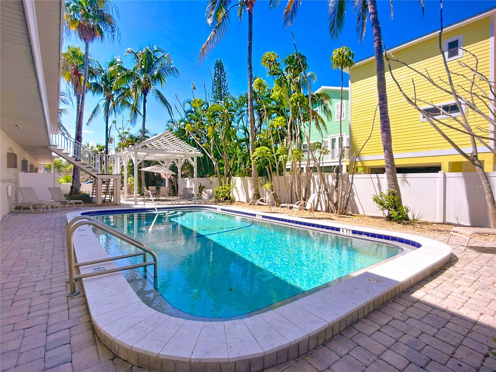 Image 41 of 51 For 3100 Gulf Drive 2